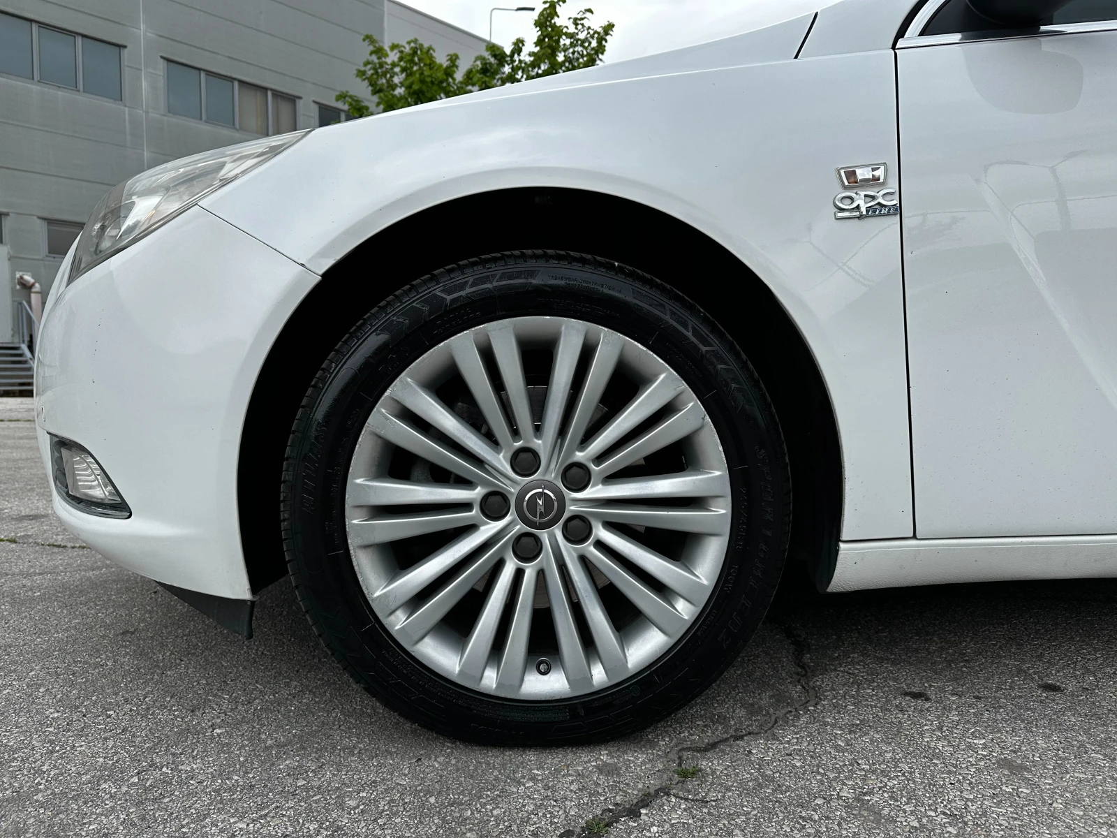 Opel Insignia, снимка 8 - Автомобили и джипове - 54477141