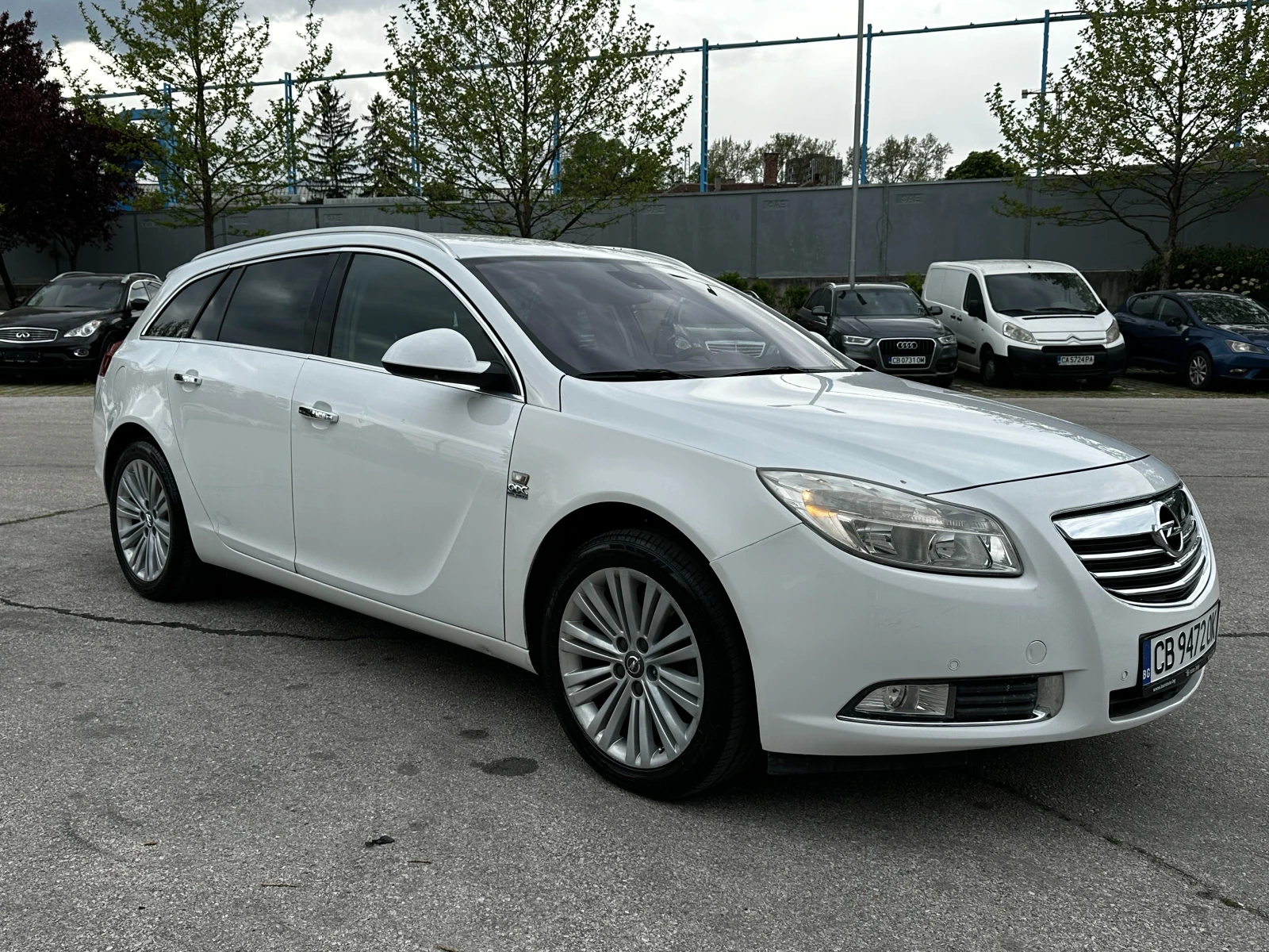 Opel Insignia, снимка 6 - Автомобили и джипове - 54477141