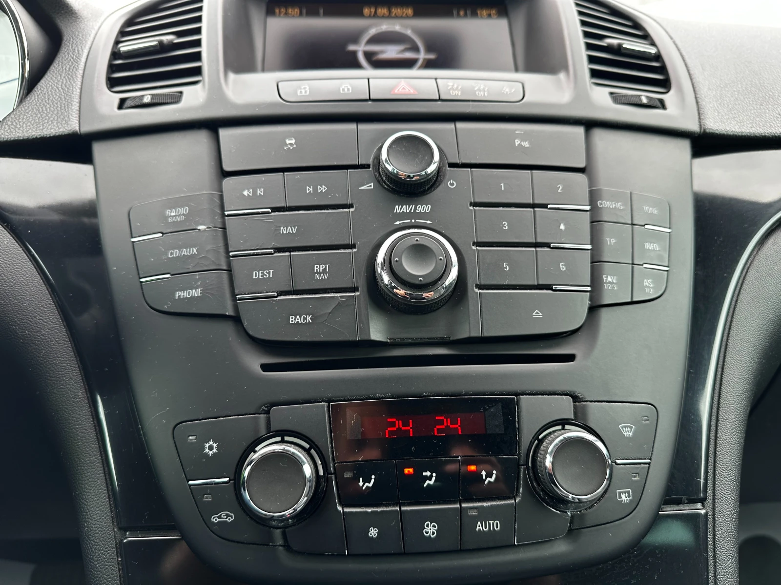 Opel Insignia, снимка 14 - Автомобили и джипове - 54477141