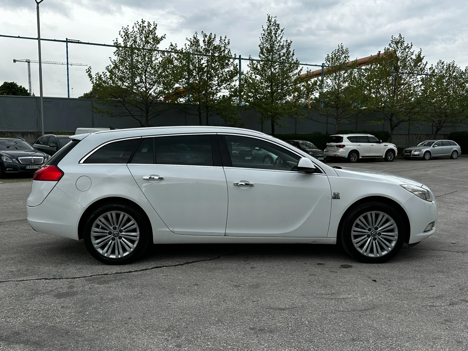 Opel Insignia, снимка 5 - Автомобили и джипове - 54477141