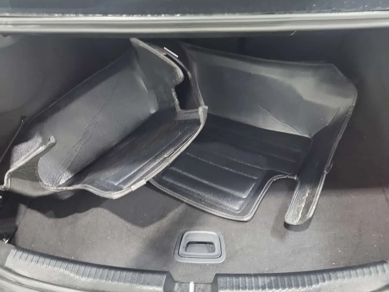 Mercedes-Benz C 300 CARFAX, снимка 14 - Автомобили и джипове - 54822959