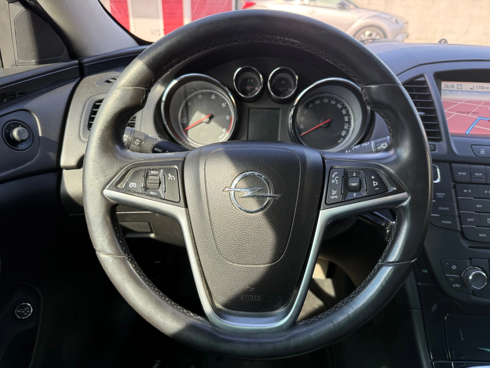 Opel Insignia 2.0 CDTI SPORTS TOURER, снимка 11 - Автомобили и джипове - 54837527