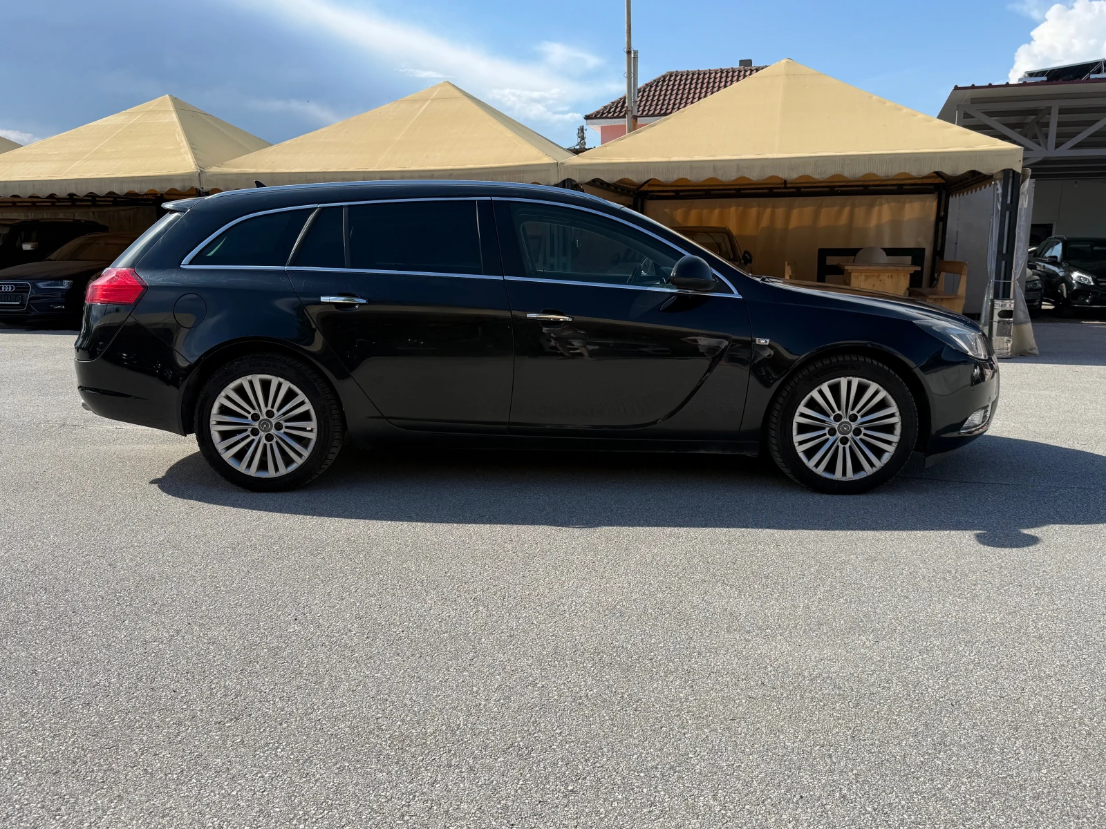 Opel Insignia 2.0 CDTI SPORTS TOURER, снимка 4 - Автомобили и джипове - 54837527
