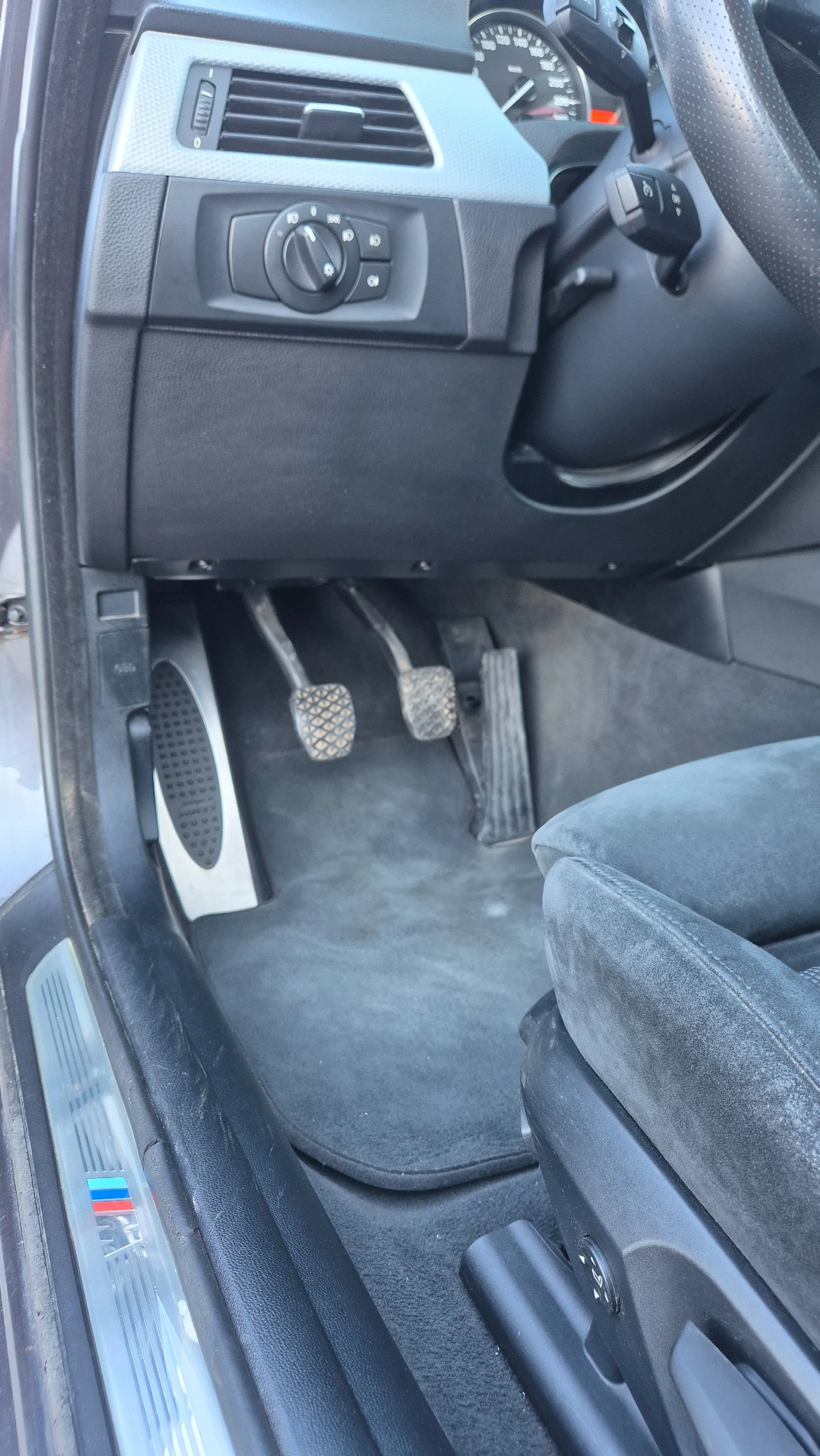 BMW 320 /M keyless Navi Recaro PDC, снимка 13 - Автомобили и джипове - 55254206