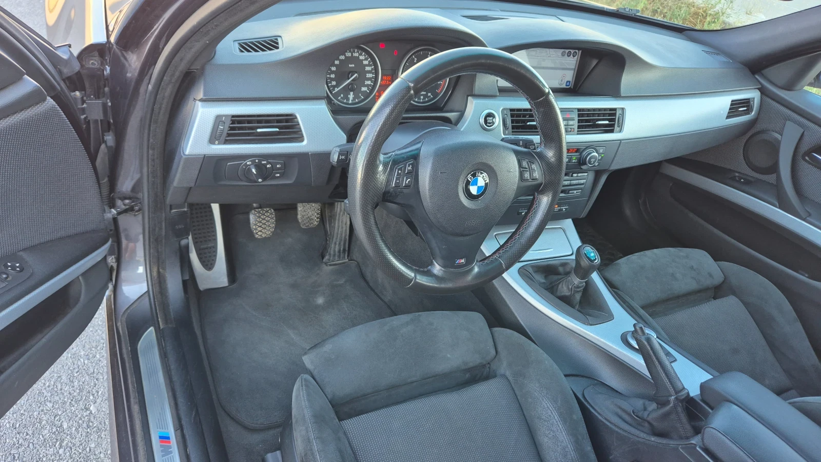 BMW 320 /M keyless Navi Recaro PDC, снимка 9 - Автомобили и джипове - 55254206