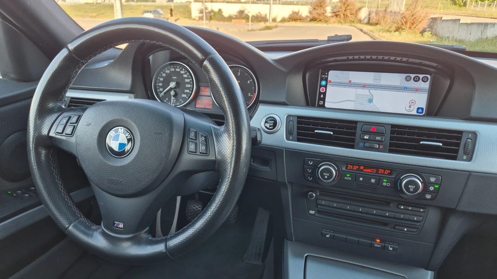 BMW 320 /M keyless Navi Recaro PDC, снимка 11 - Автомобили и джипове - 55254206
