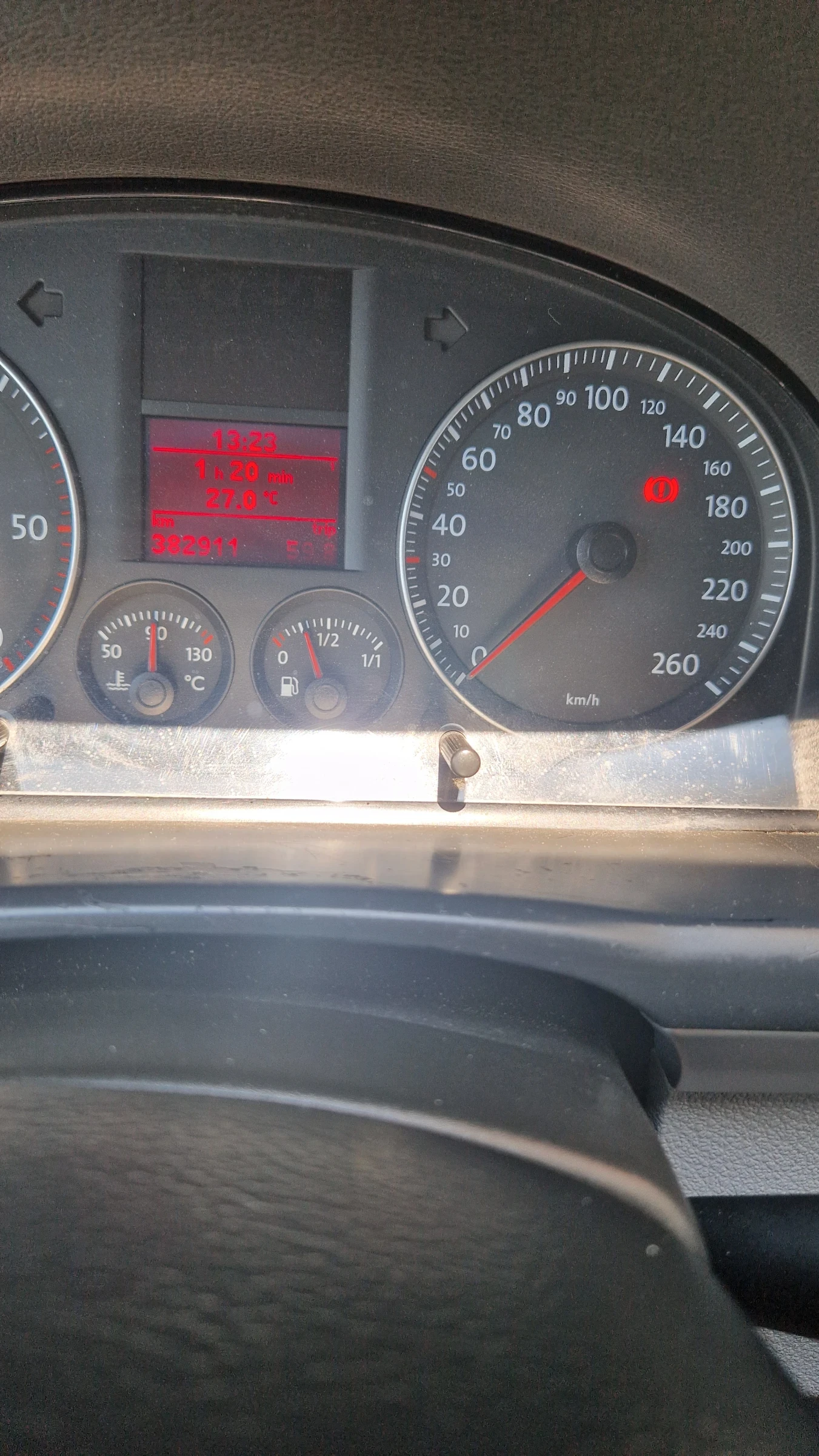 VW Touran 2.0 140, снимка 14 - Автомобили и джипове - 55749409