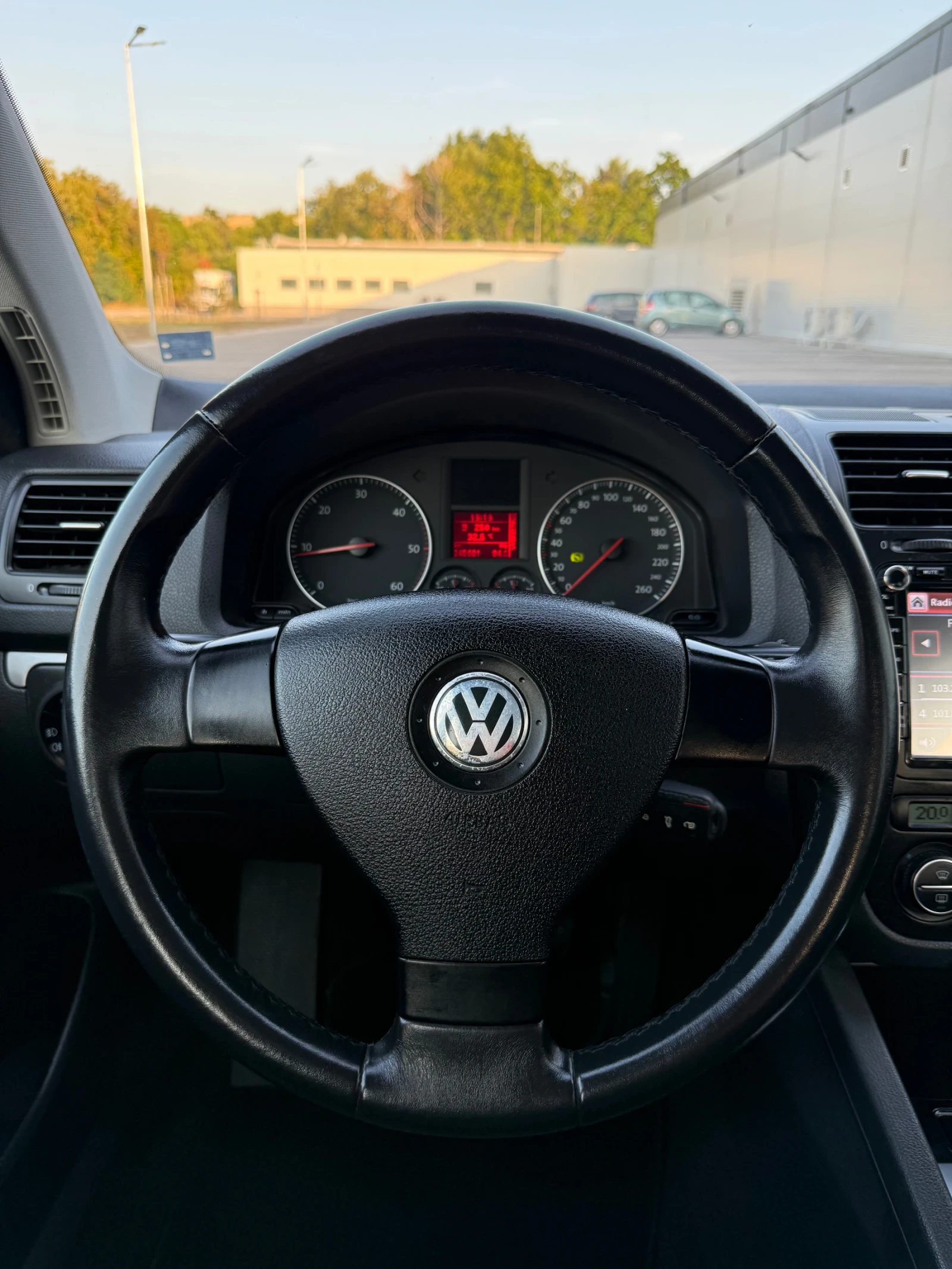 VW Golf 1.9TDI DSG, снимка 12 - Автомобили и джипове - 55891546