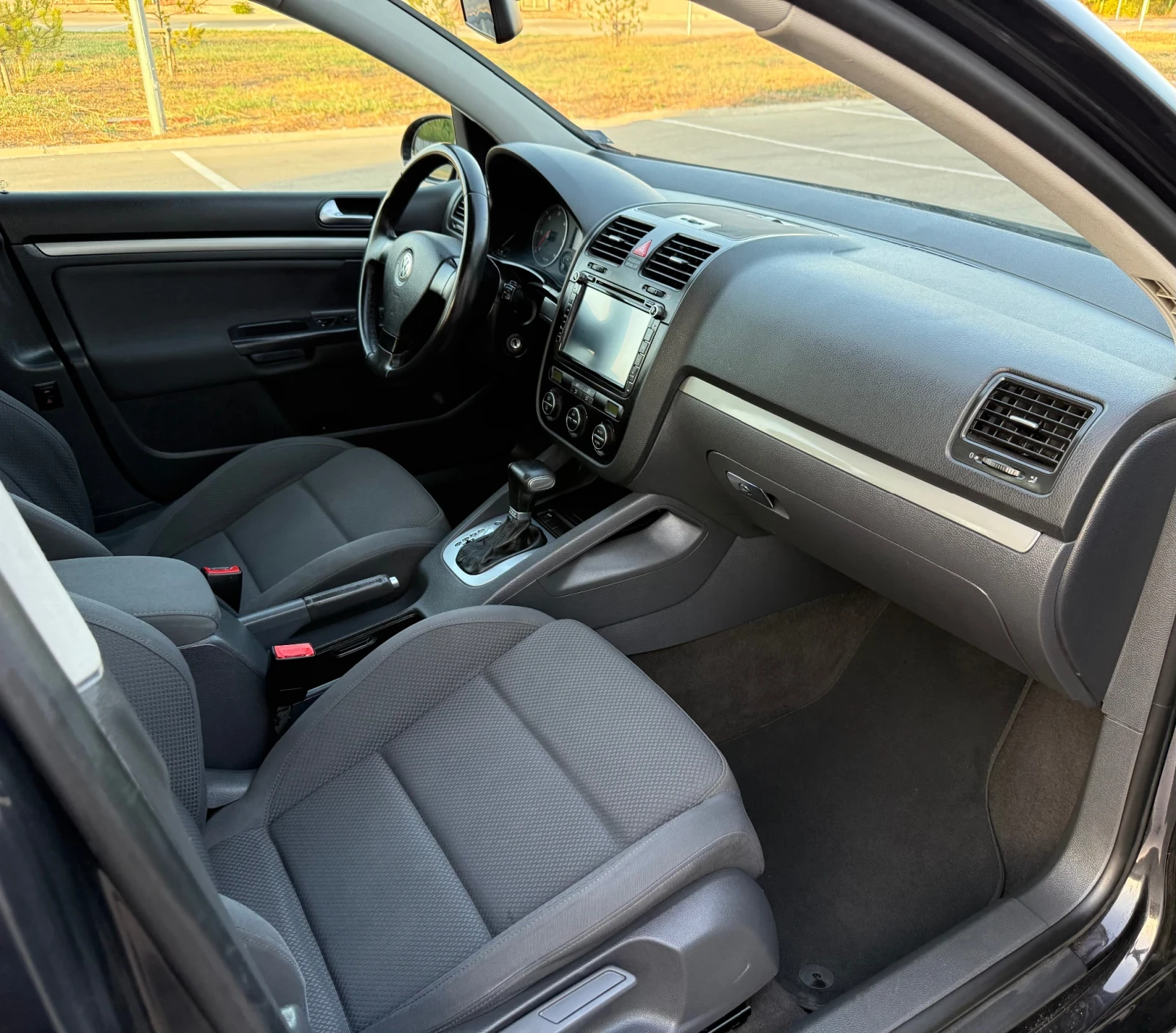 VW Golf 1.9TDI DSG, снимка 7 - Автомобили и джипове - 55891546