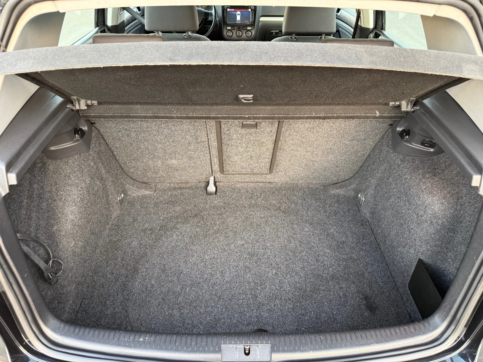 VW Golf 1.9TDI DSG, снимка 15 - Автомобили и джипове - 55891546