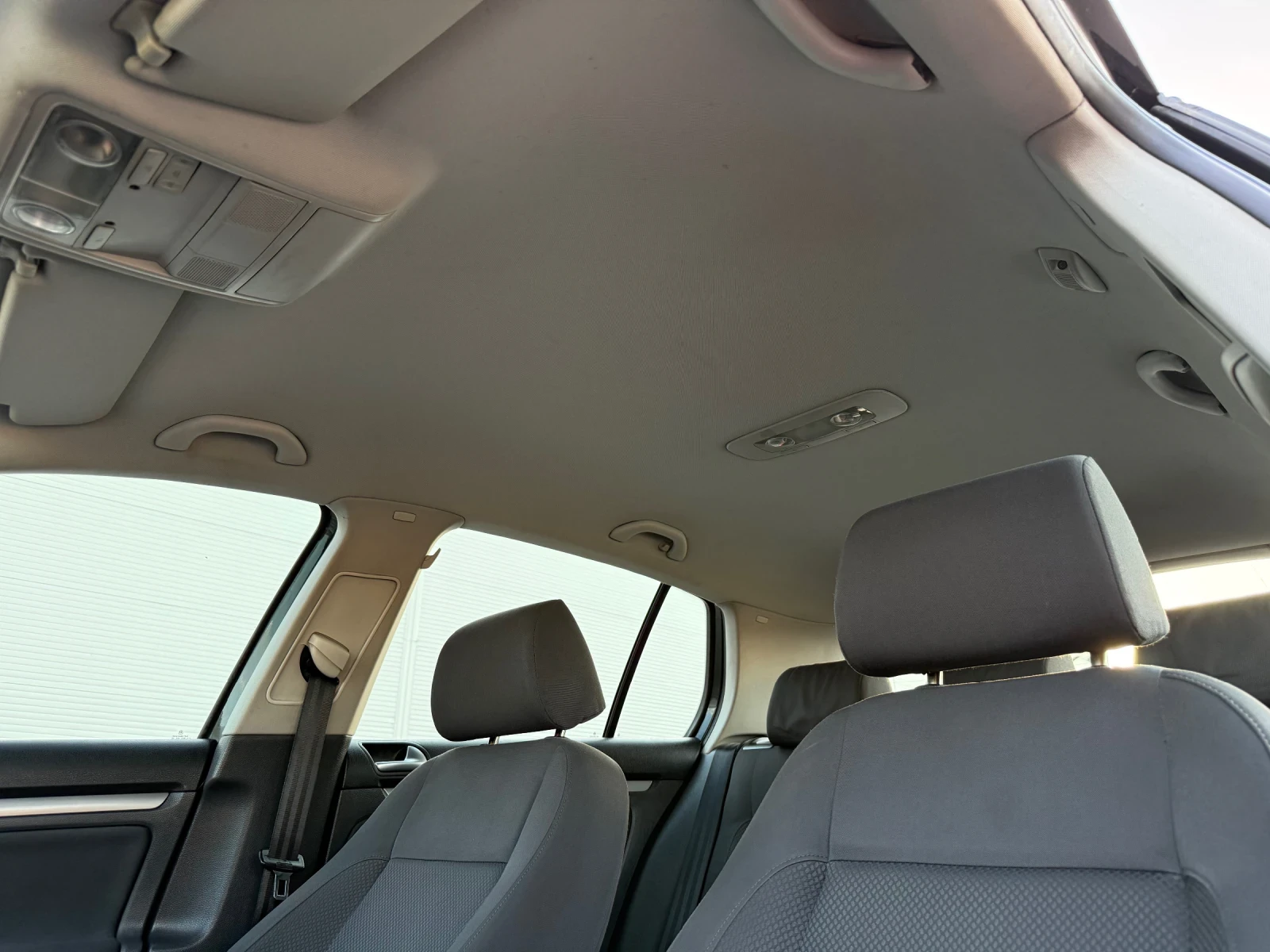 VW Golf 1.9TDI DSG, снимка 13 - Автомобили и джипове - 55891546