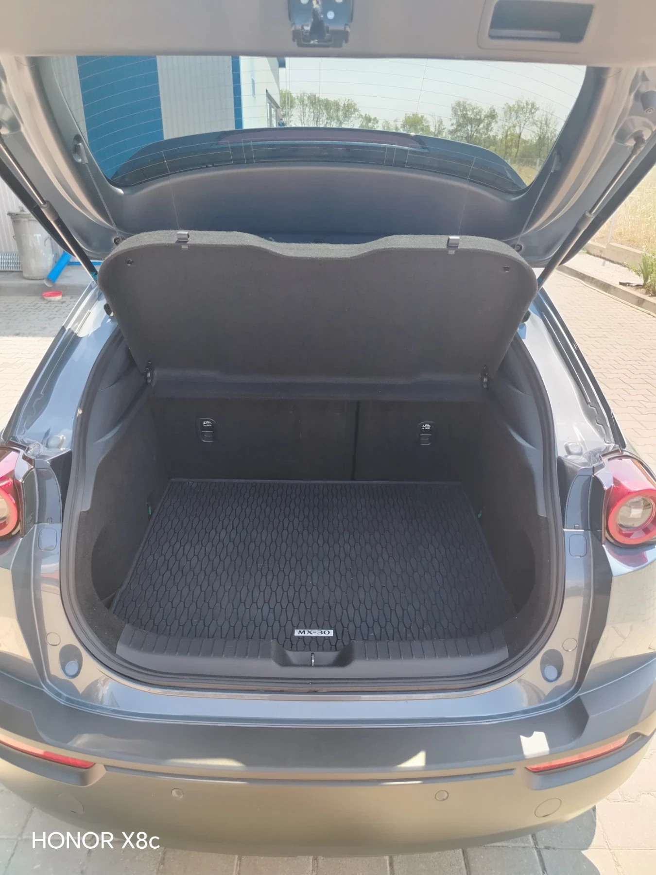 Mazda MX-30, снимка 6 - Автомобили и джипове - 55976207