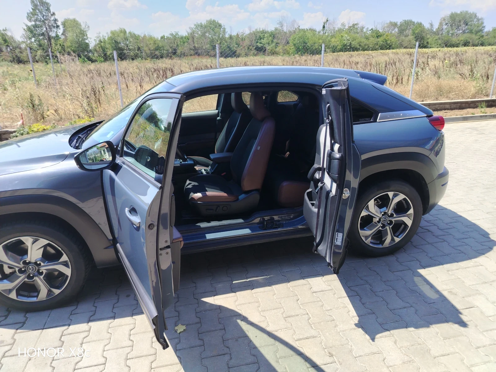 Mazda MX-30, снимка 8 - Автомобили и джипове - 55976207