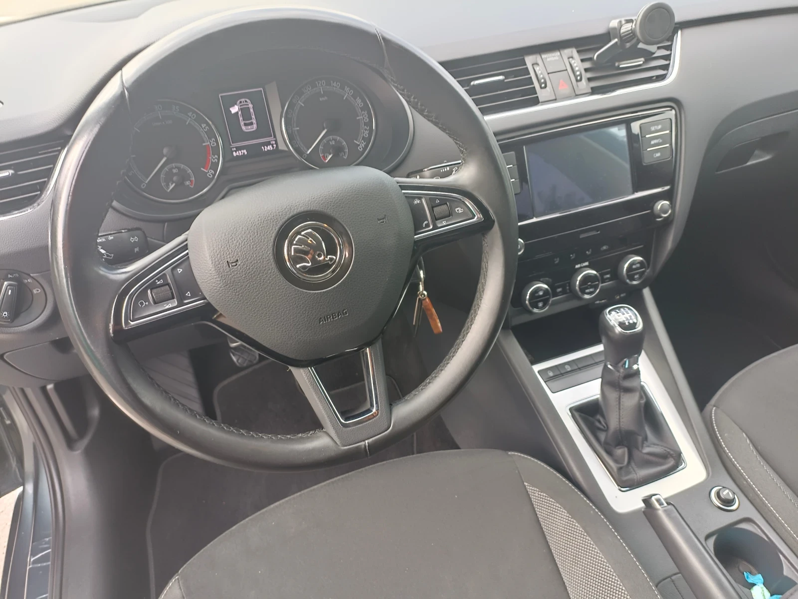 Skoda Octavia, снимка 5 - Автомобили и джипове - 56003489