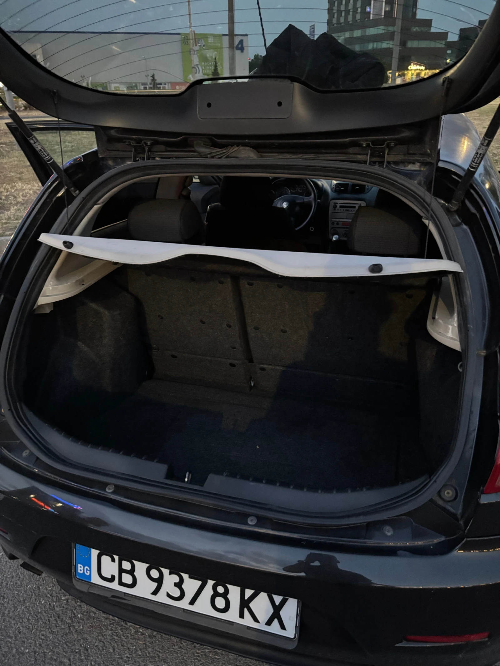 Alfa Romeo 147, снимка 7 - Автомобили и джипове - 56041395