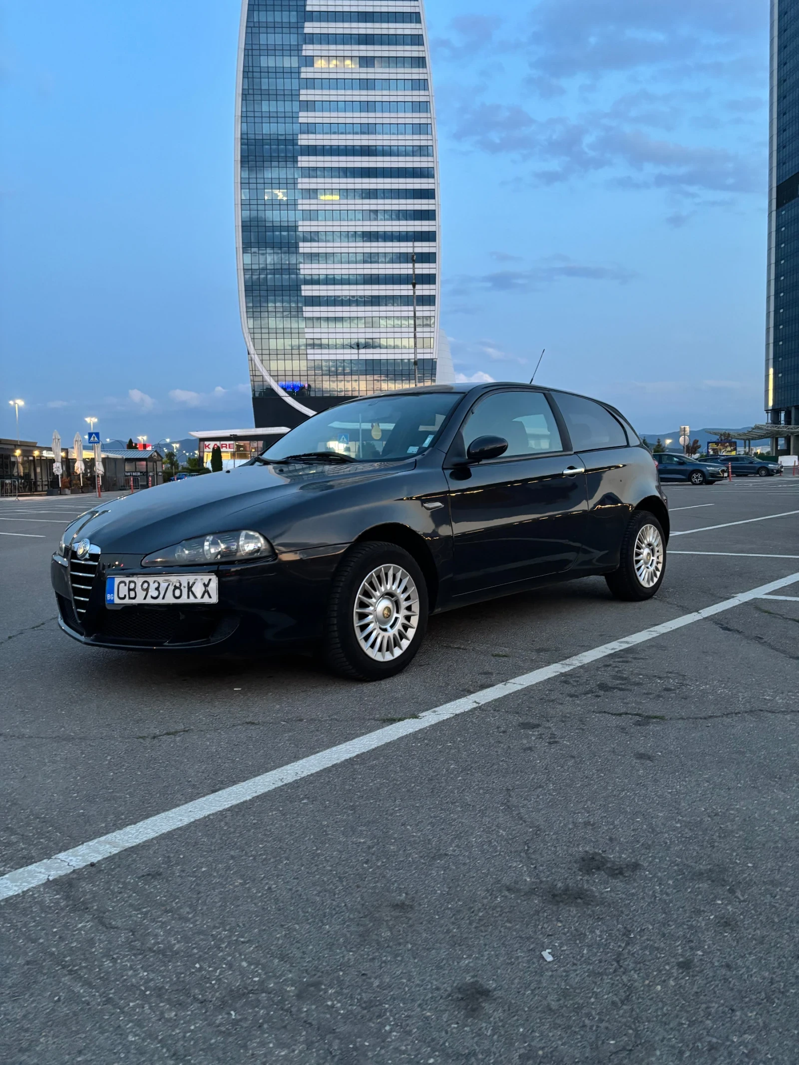 Alfa Romeo 147, снимка 4 - Автомобили и джипове - 56041395