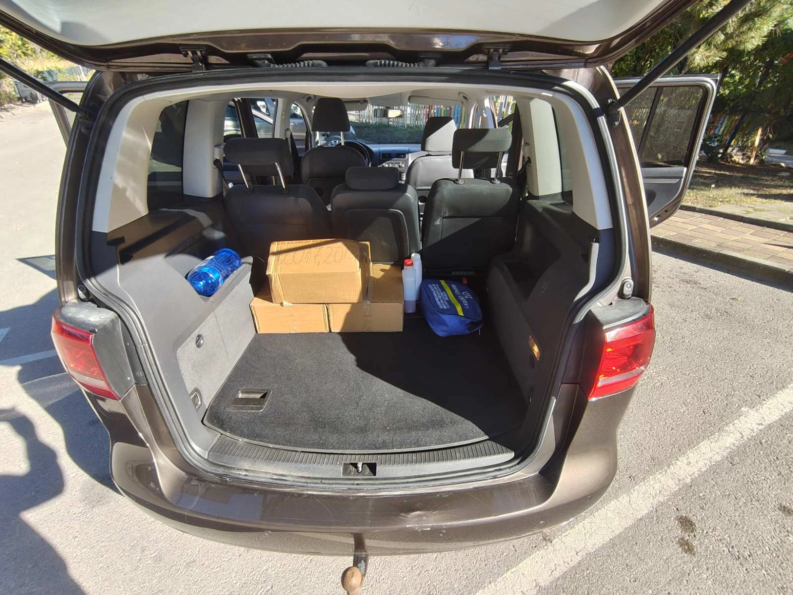 VW Touran, снимка 7 - Автомобили и джипове - 56161143