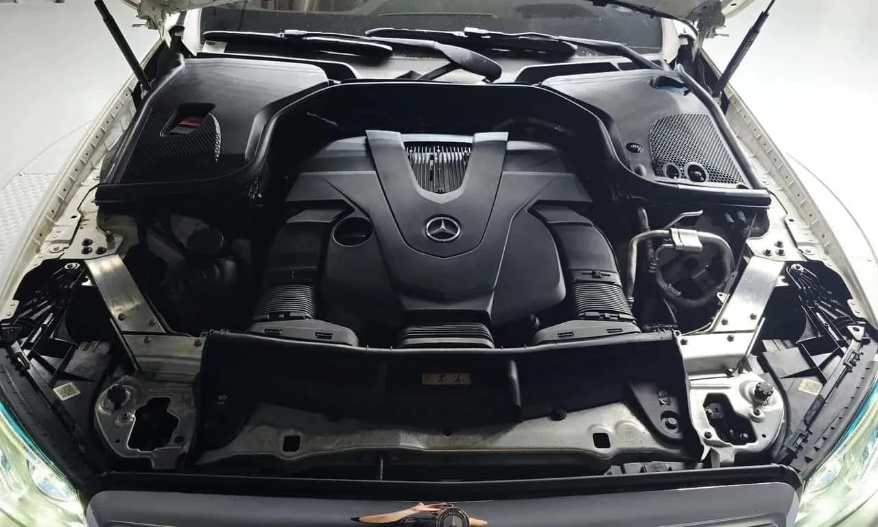 Mercedes-Benz E 400 4MATIC Exclusive | АВТОФИНАНСИРАНЕ, снимка 6 - Автомобили и джипове - 56202474