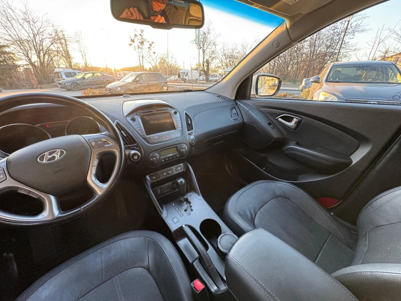 Hyundai IX35 4х4, Перфектна, , , снимка 8 - Автомобили и джипове - 48667794