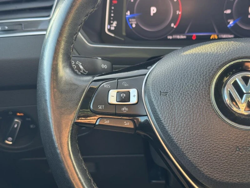 VW Tiguan Highline CAM* BLIND SPOT* LANE ASSIST* ПОДГРЕВ* , снимка 7 - Автомобили и джипове - 53100365