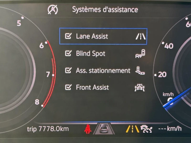 VW Tiguan Highline CAM* BLIND SPOT* LANE ASSIST* ПОДГРЕВ* , снимка 14 - Автомобили и джипове - 53100365