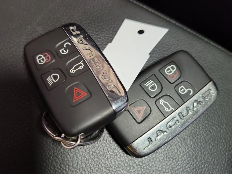 Jaguar F-PACE * PREMIUM * CARFAX * ЦЕНА ДО БГ, снимка 15 - Автомобили и джипове - 53192769