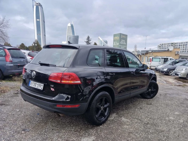 VW Touareg 3.0 TDI SPORT, снимка 2 - Автомобили и джипове - 53264008