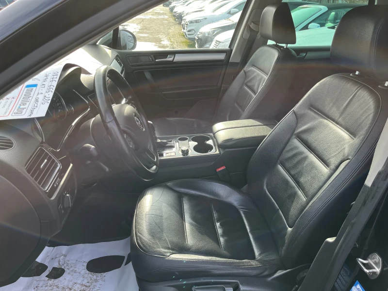 VW Touareg 3.0 TDI SPORT, снимка 9 - Автомобили и джипове - 53264008