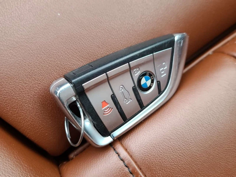 BMW X7 XDRIVE40I * ВТОРИ ГУМИ* ПАНОРАМА* 360 КАМЕРИ, снимка 12 - Автомобили и джипове - 53508495