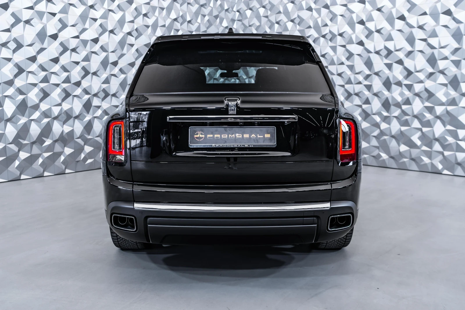 Rolls-Royce Cullinan TV* Маси* Хладилник - изображение 5