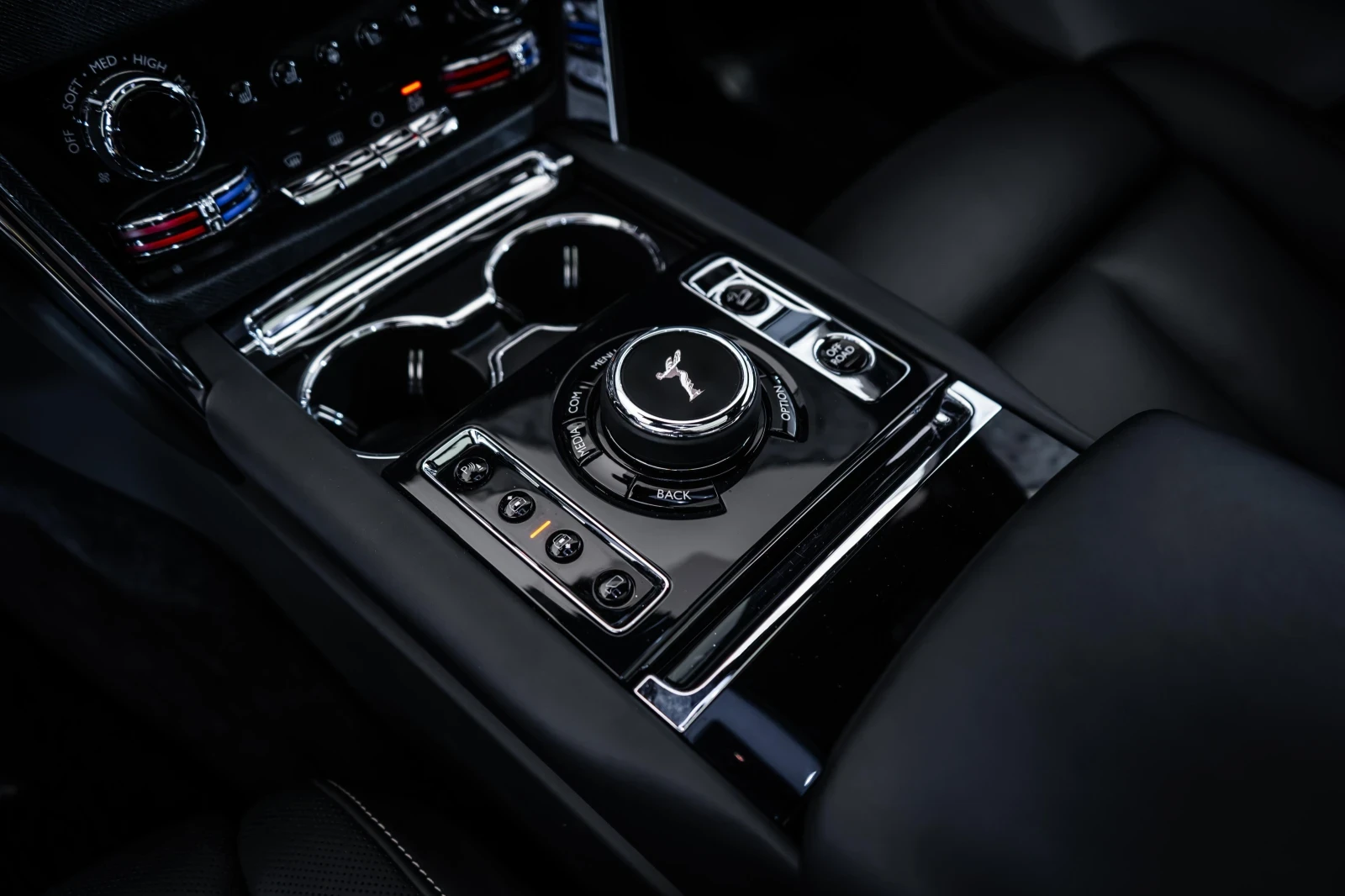 Rolls-Royce Cullinan TV* Маси* Хладилник - изображение 9