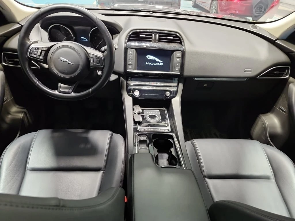 Jaguar F-PACE * PREMIUM * CARFAX * ���� �� �� | Mobile.bg � ����������� 11