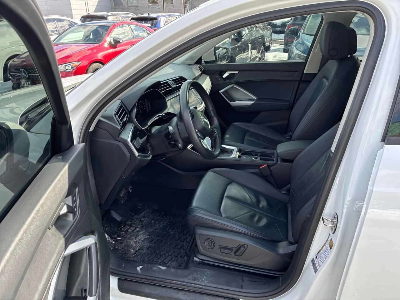 Audi Q3 * Komfort * ОТ ПРЕДСТАВИТЕЛСТВО* ПОДГРЕВИ* ПАНО - изображение 5