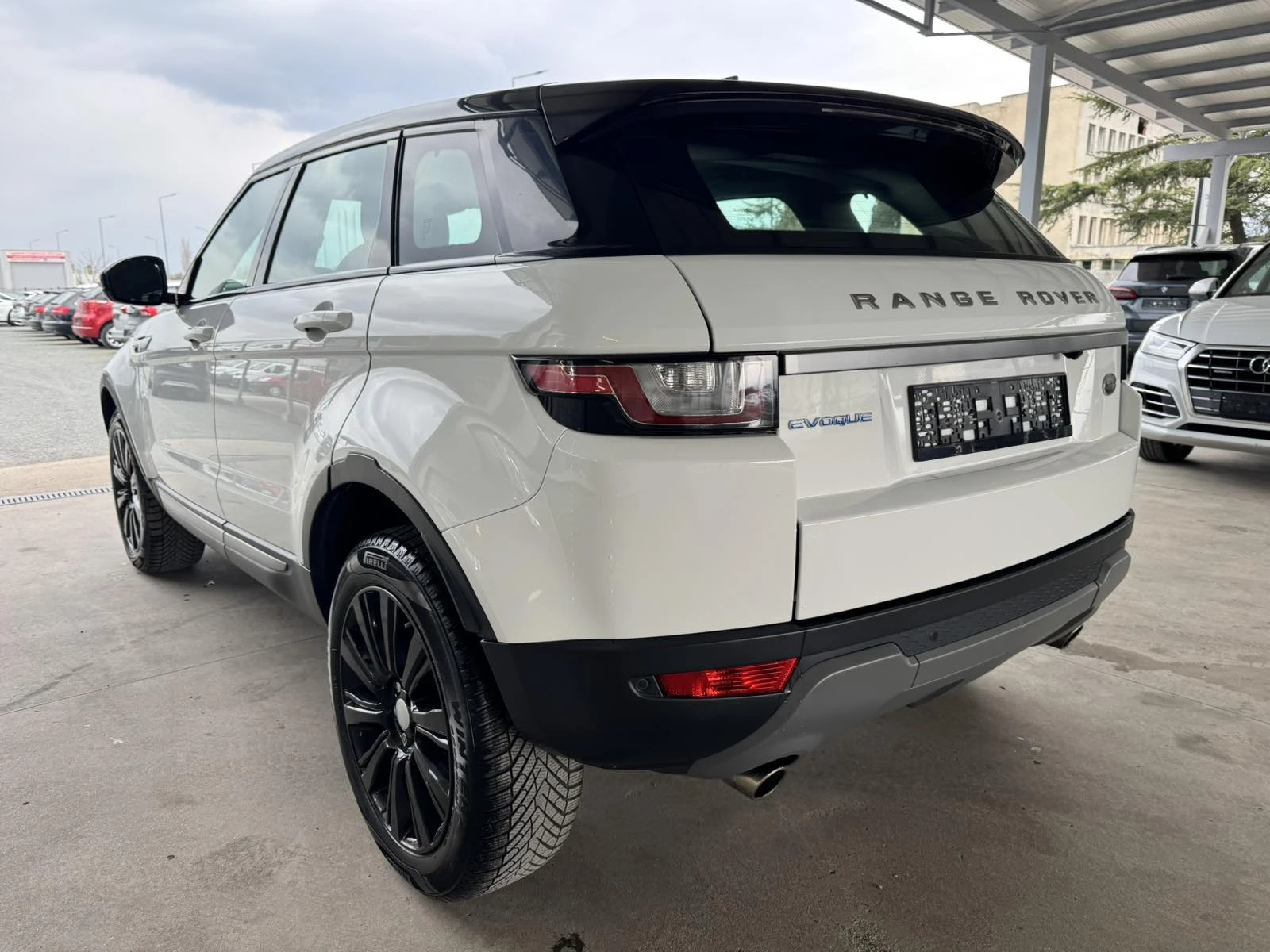 Land Rover Evoque 2.0* 150ps* 6ск* 4x4* 144хл.км.* КОЖА* НАВИ, снимка 3 - Автомобили и джипове - 53926711