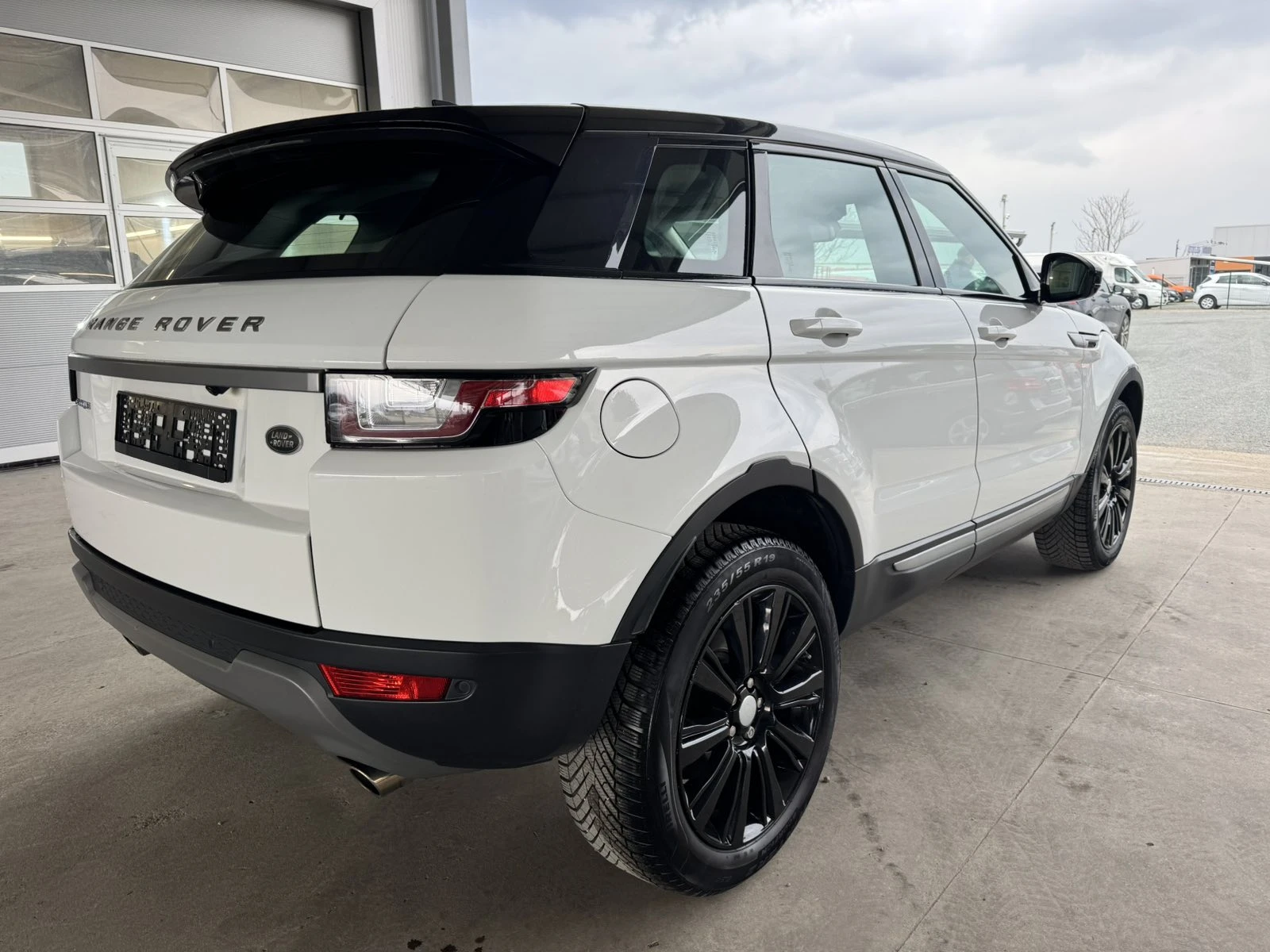 Land Rover Evoque 2.0* 150ps* 6ск* 4x4* 144хл.км.* КОЖА* НАВИ, снимка 5 - Автомобили и джипове - 53926711