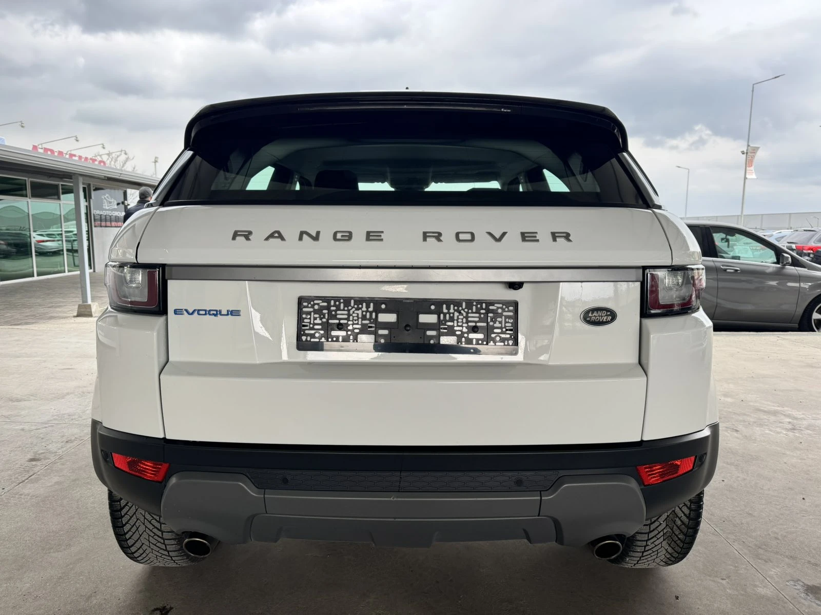 Land Rover Evoque 2.0* 150ps* 6ск* 4x4* 144хл.км.* КОЖА* НАВИ, снимка 4 - Автомобили и джипове - 53926711