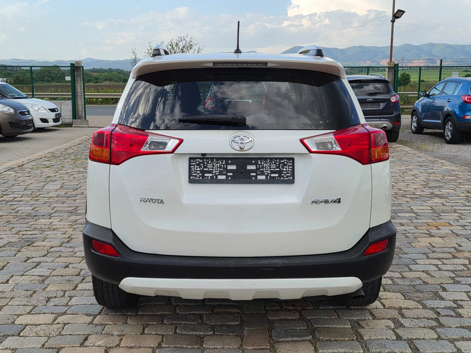Toyota Rav4 2.0D 124кс 186000km. EURO 5B, снимка 7 - Автомобили и джипове - 54510866