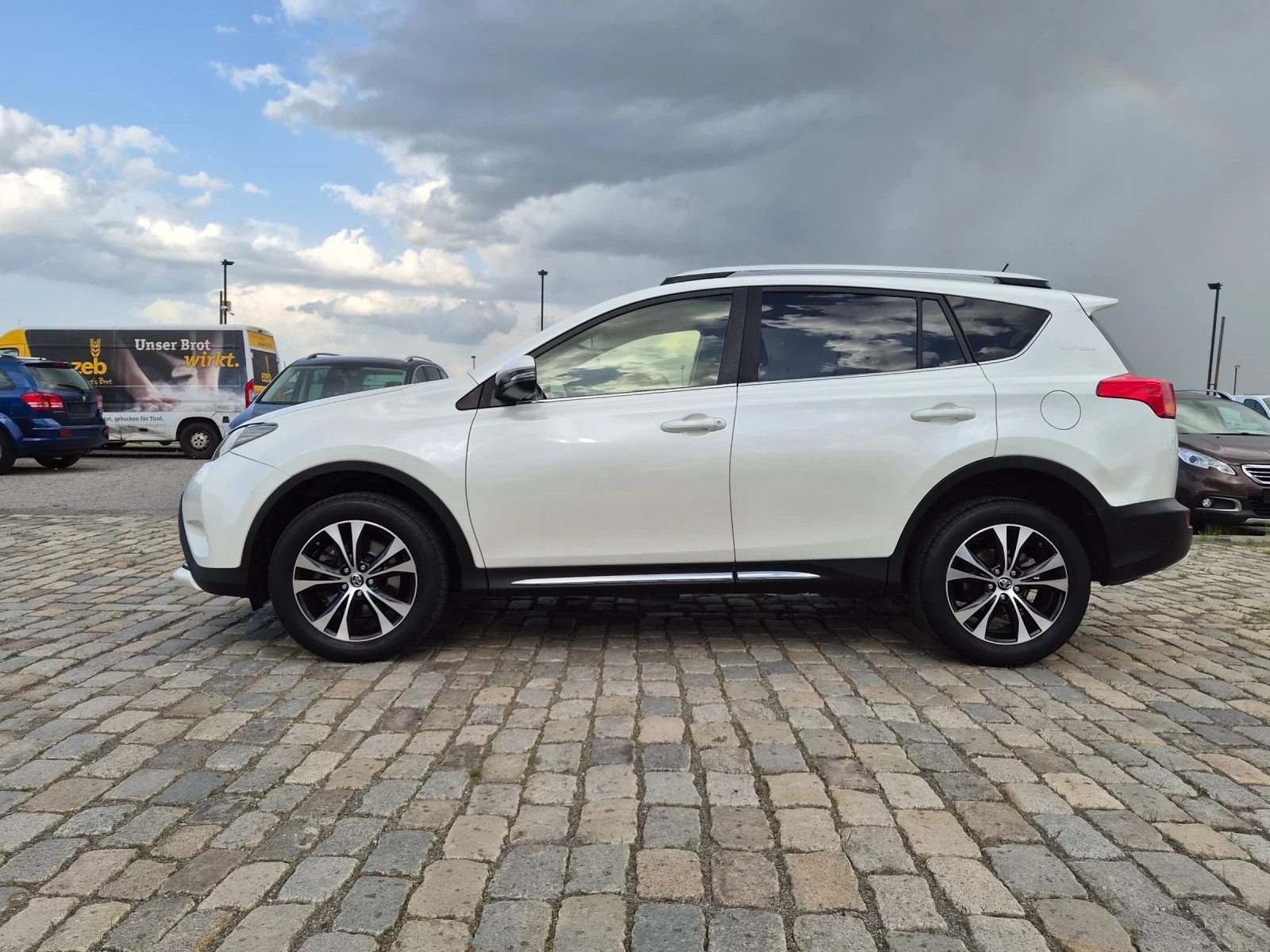 Toyota Rav4 2.0D 124кс 186000km. EURO 5B, снимка 4 - Автомобили и джипове - 54510866