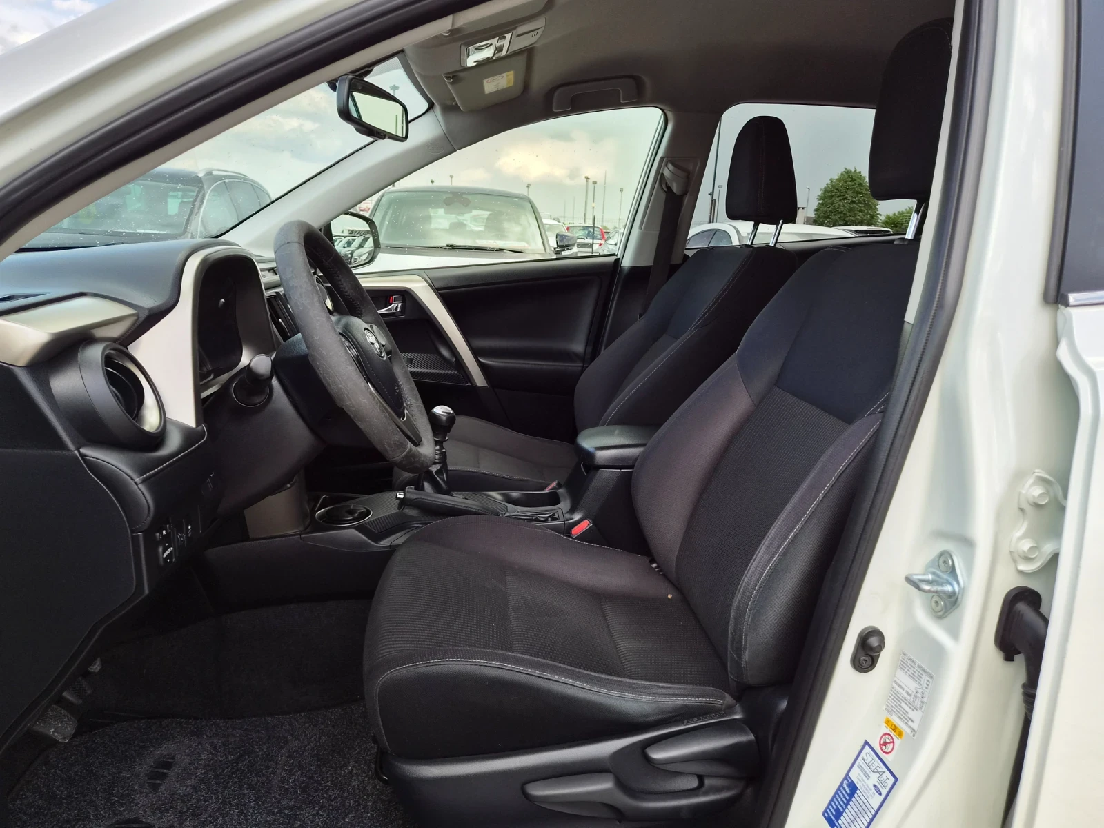 Toyota Rav4 2.0D 124кс 186000km. EURO 5B, снимка 12 - Автомобили и джипове - 54510866