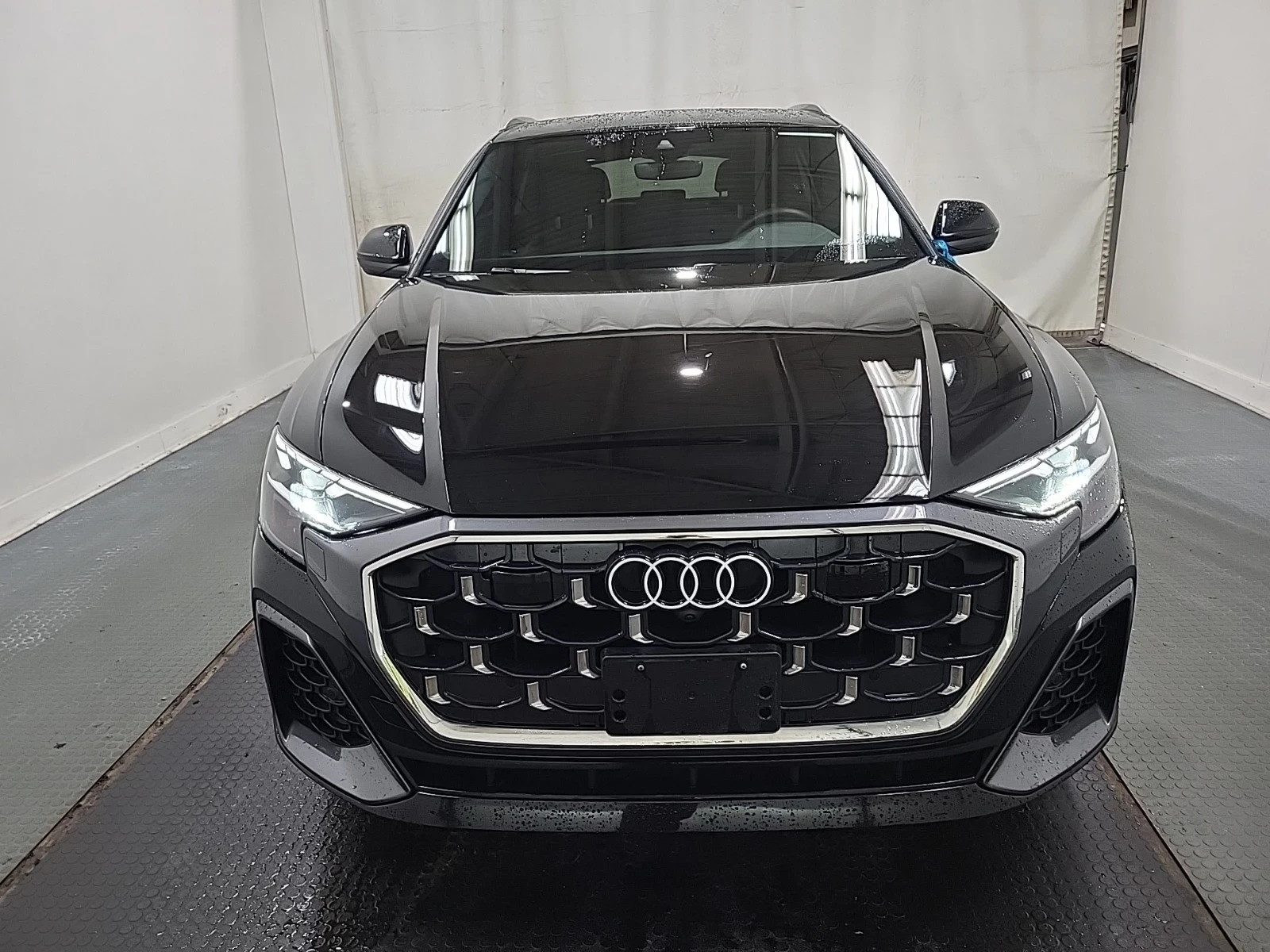Audi Q8 PROGRESSIV * ДИСТРОНИК * ОБДУХВАНЕ * ПАНОРАМА