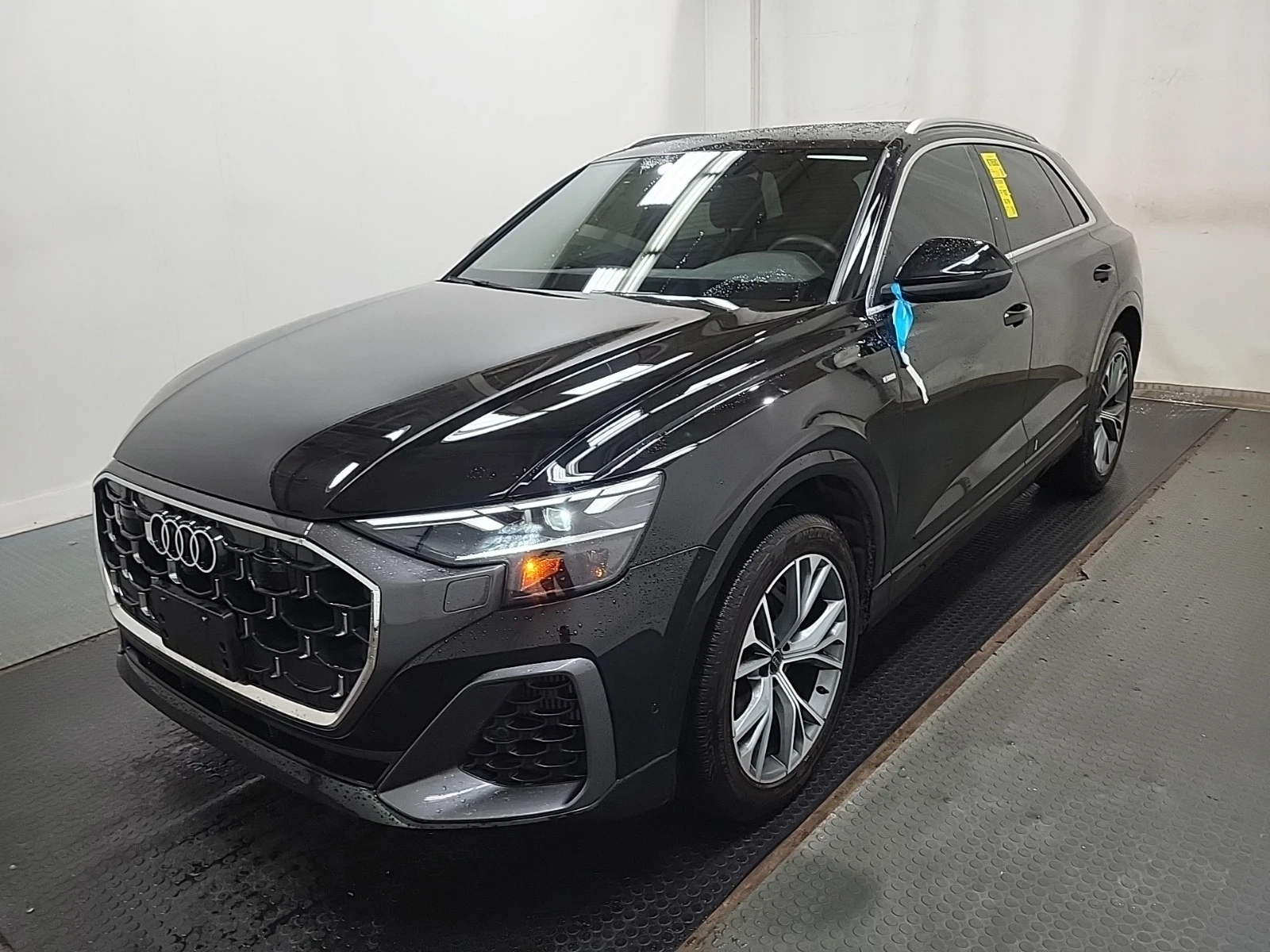 Audi Q8 PROGRESSIV * ДИСТРОНИК * ОБДУХВАНЕ * ПАНОРАМА, снимка 5 - Автомобили и джипове - 54643486