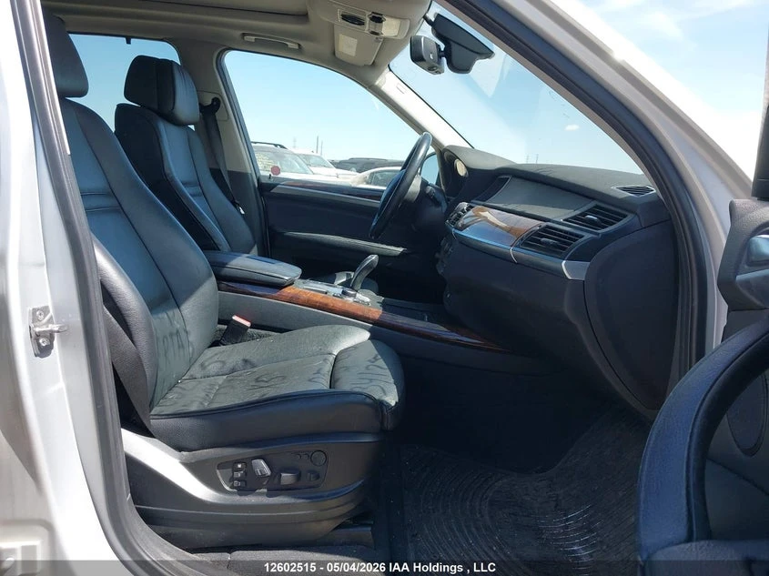 BMW X5 3.0l xDrive35I, снимка 5 - Автомобили и джипове - 55053836