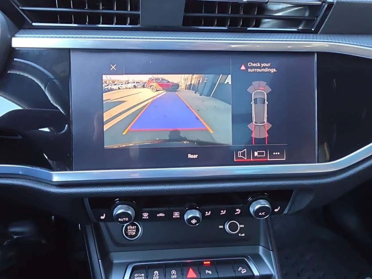 Audi Q3 * Progressiv S Line Black Optics * DIGITAL DASH / , снимка 14 - Автомобили и джипове - 55296270