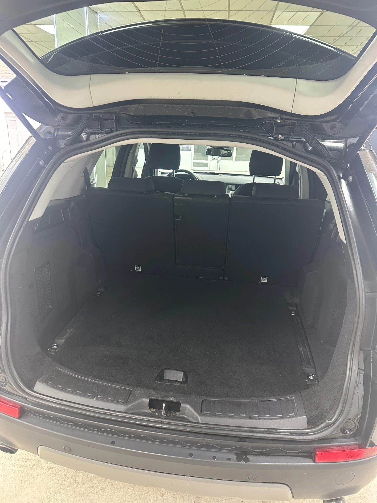 Land Rover Discovery Sport, снимка 14 - Автомобили и джипове - 55627431