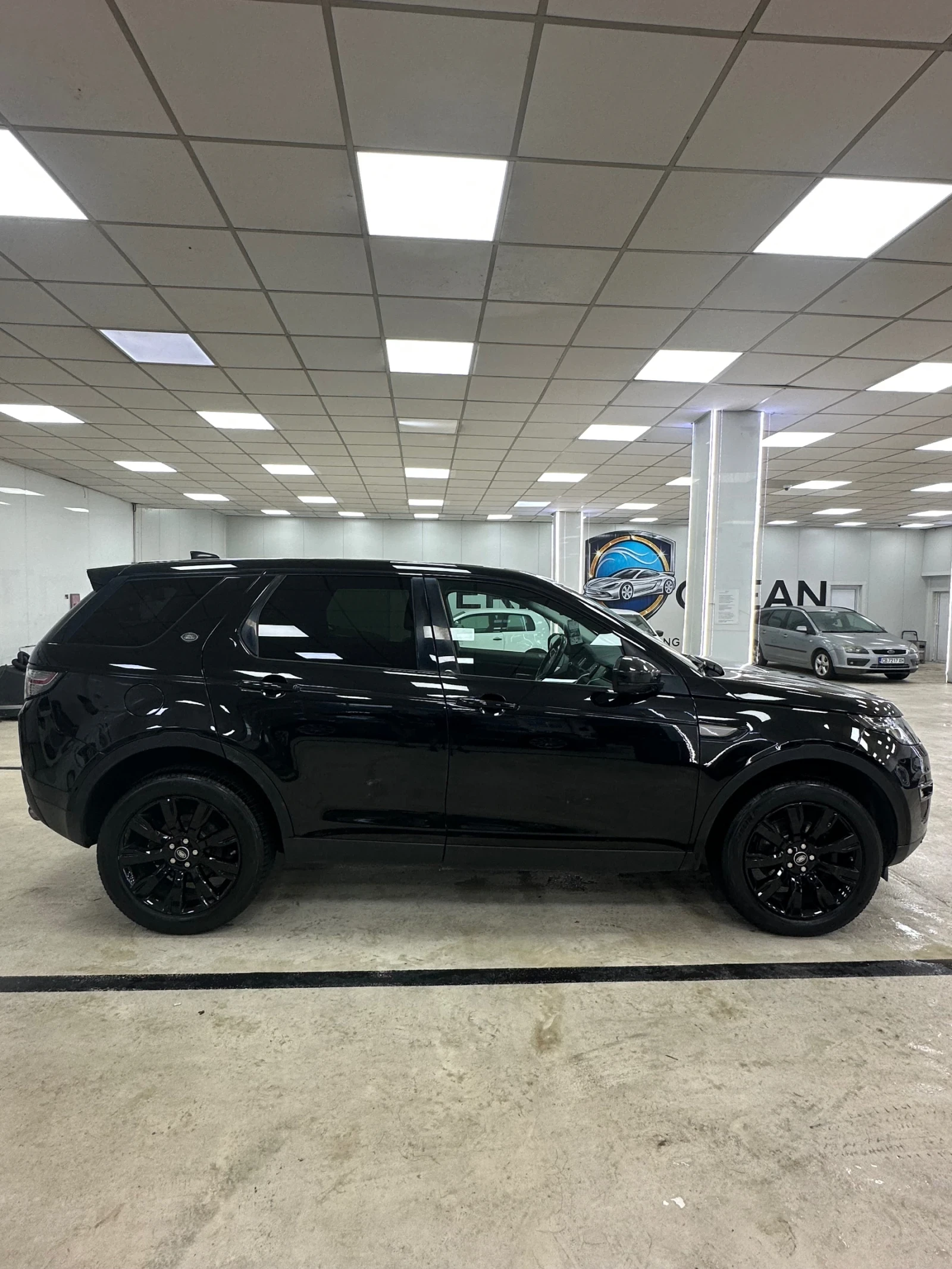 Land Rover Discovery Sport, снимка 8 - Автомобили и джипове - 55627431