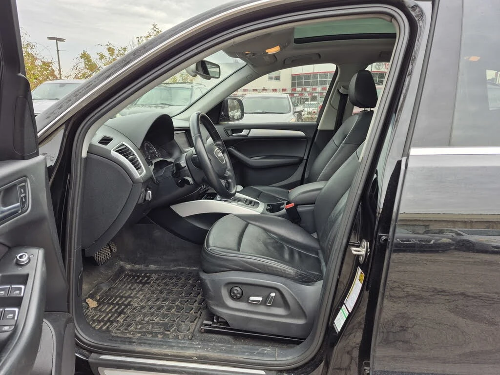 Audi Q5 Premium Plus * Панорама * АвтоКредит (ЦЕНА ДО БГ), снимка 13 - Автомобили и джипове - 56186777