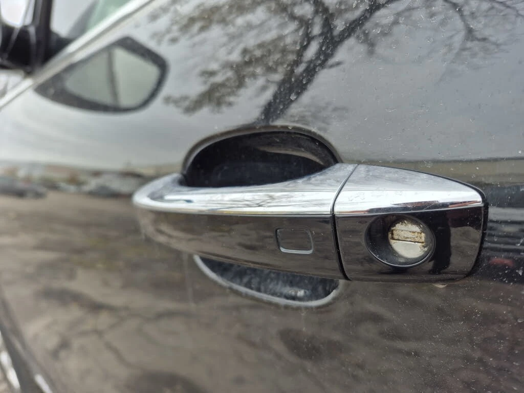 Audi Q5 Premium Plus * Панорама * АвтоКредит (ЦЕНА ДО БГ), снимка 10 - Автомобили и джипове - 56186777