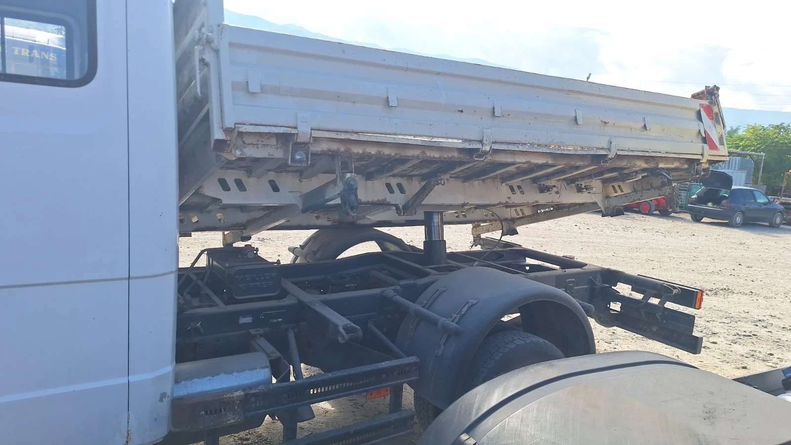 Mercedes-Benz 817  - изображение 7