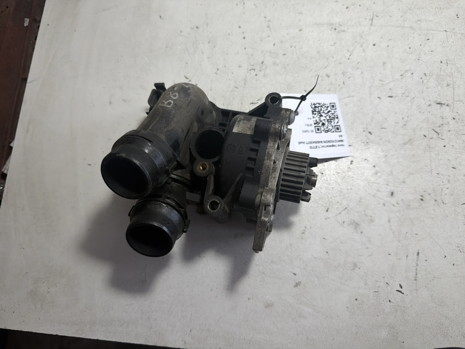 тяло термостат 1.8TFSI 06H121026DN 8460043577 Audi A4