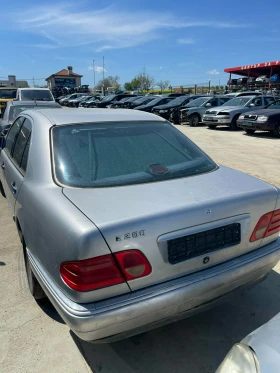 Mercedes-Benz E 200, снимка 2